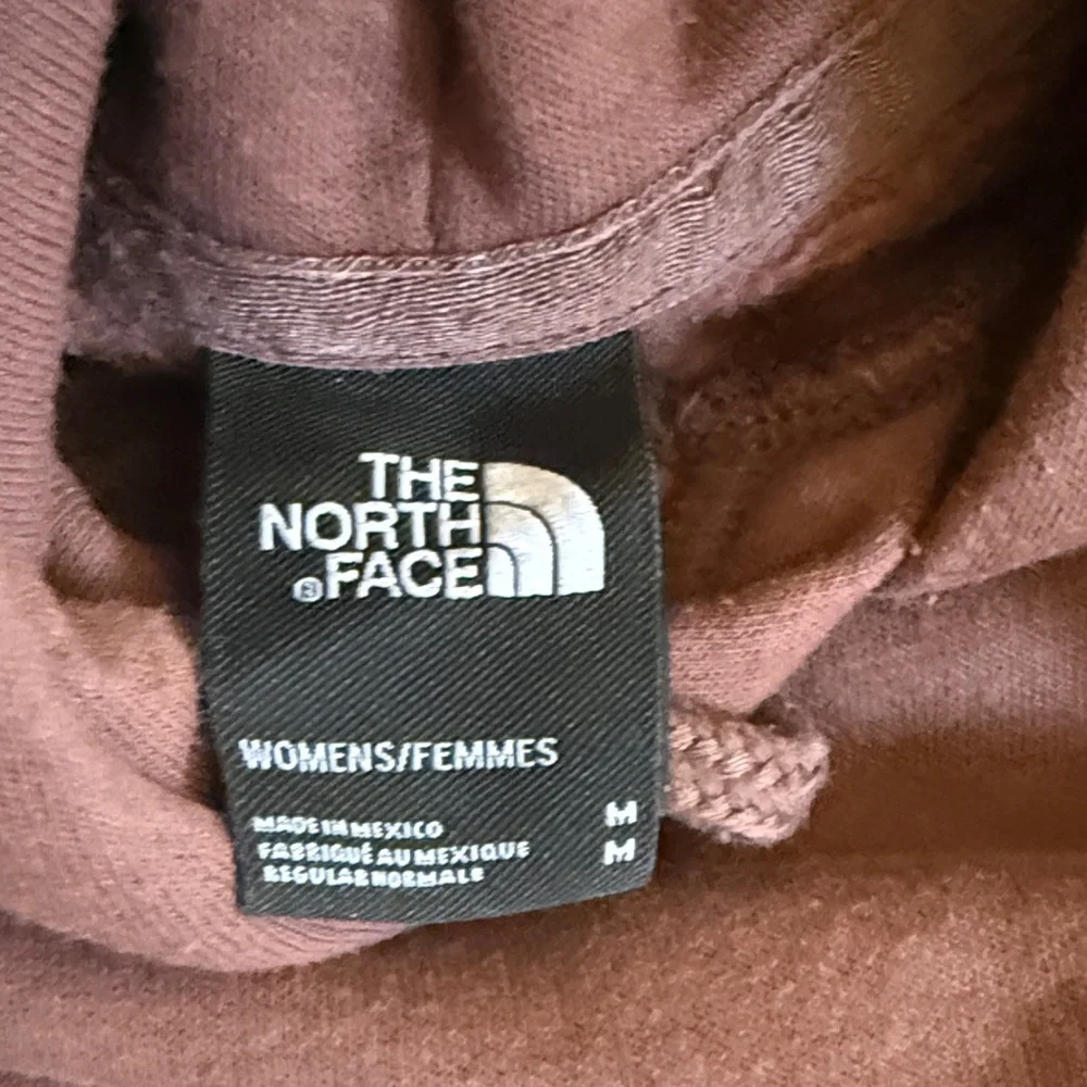 2 hoodies The North Face Mauve and Plum Hoodies - Picture 4 of 5